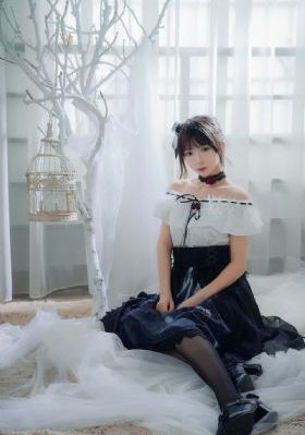 女大学生的沙龙室4